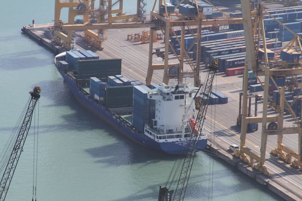 A container vessel is unloaded at a European terminal. Carriers are taking delivery of about 2.5 million containers of new capacity this year.