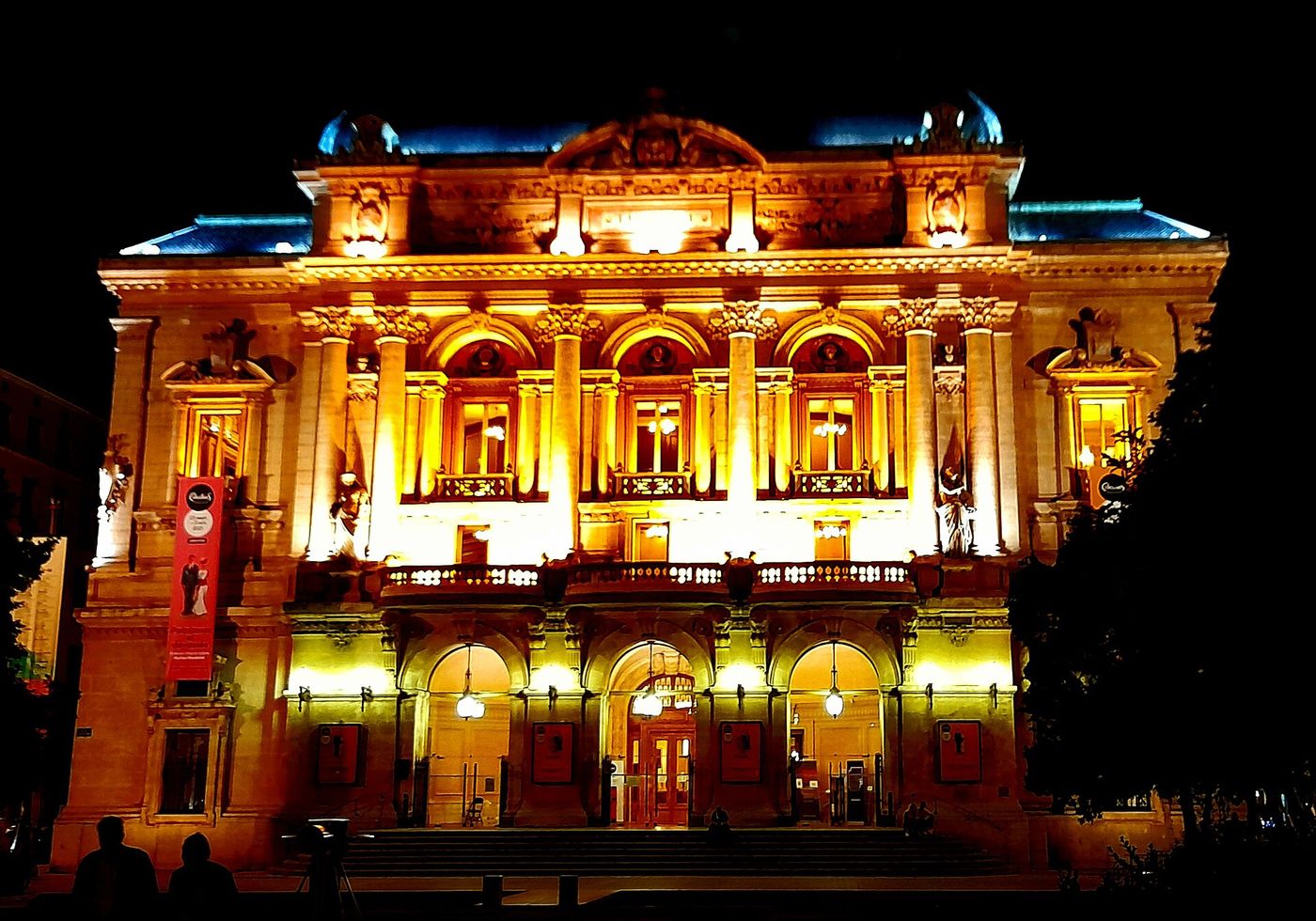 The Théâtre des Célestins in Lyon, where audiences arrive at 10 a.m. and leave after 10 p.m.
