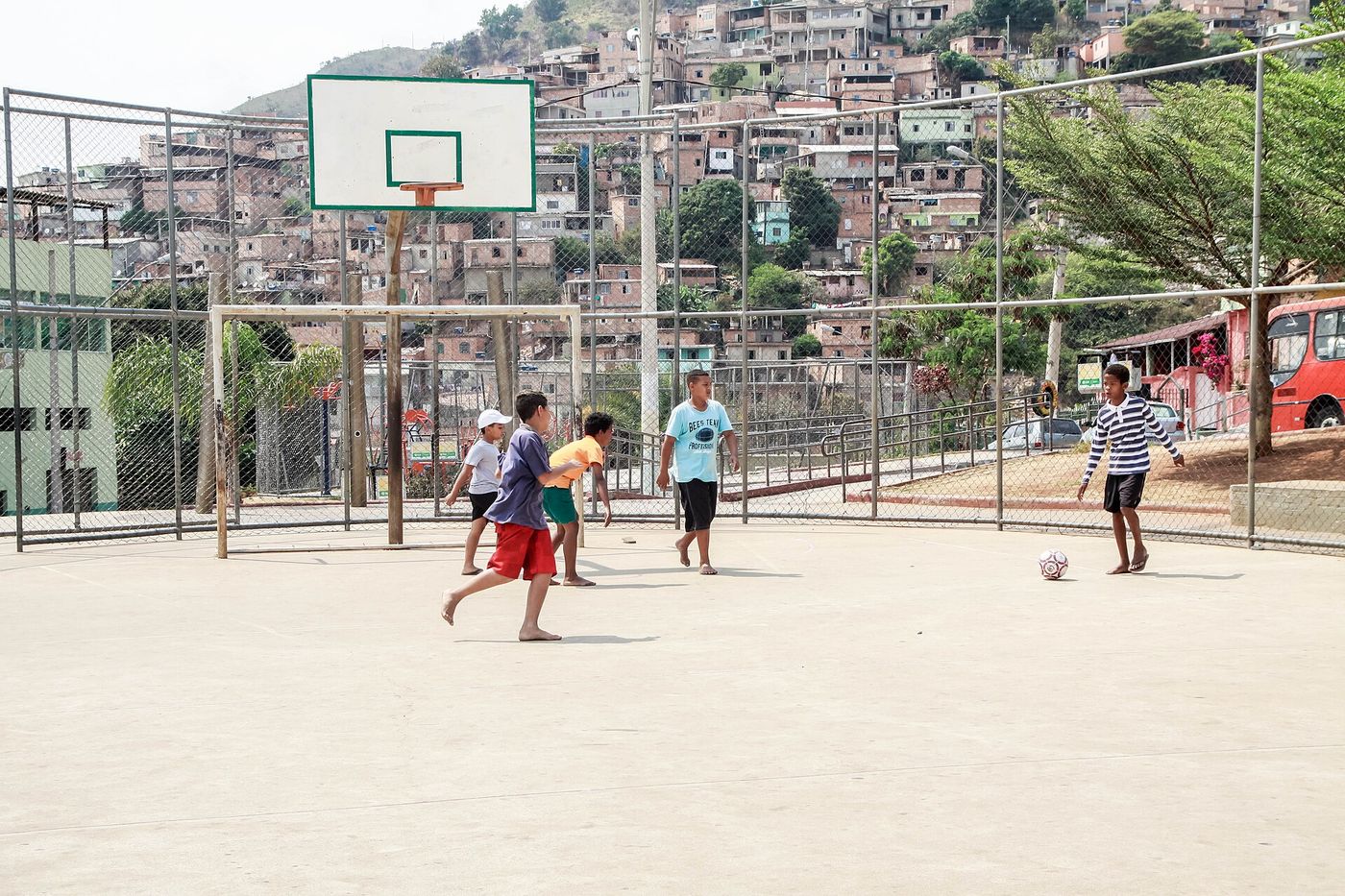 Houses climb the hillside of the Aglomerado da Serra in Belo Horizonte, one of Brazil’s largest informal settlements, where residents have begun receiving legal title to their homes.